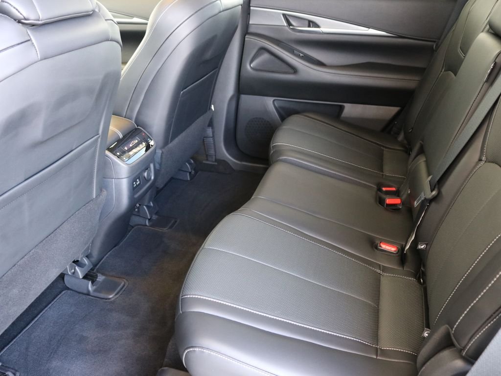 Certified Used 2023 Silver INFINITI LUXE image 30