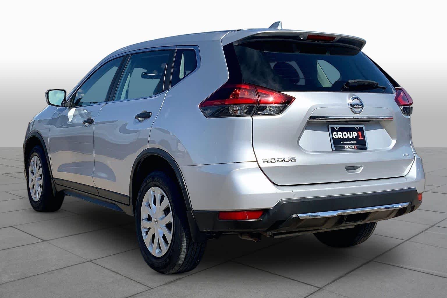 Used 2019 Brilliant Silver Metallic Nissan S image 12