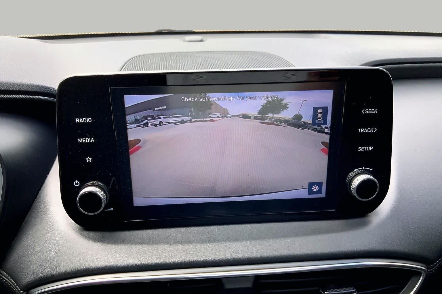Used 2021 Quartz White Hyundai SE image 28