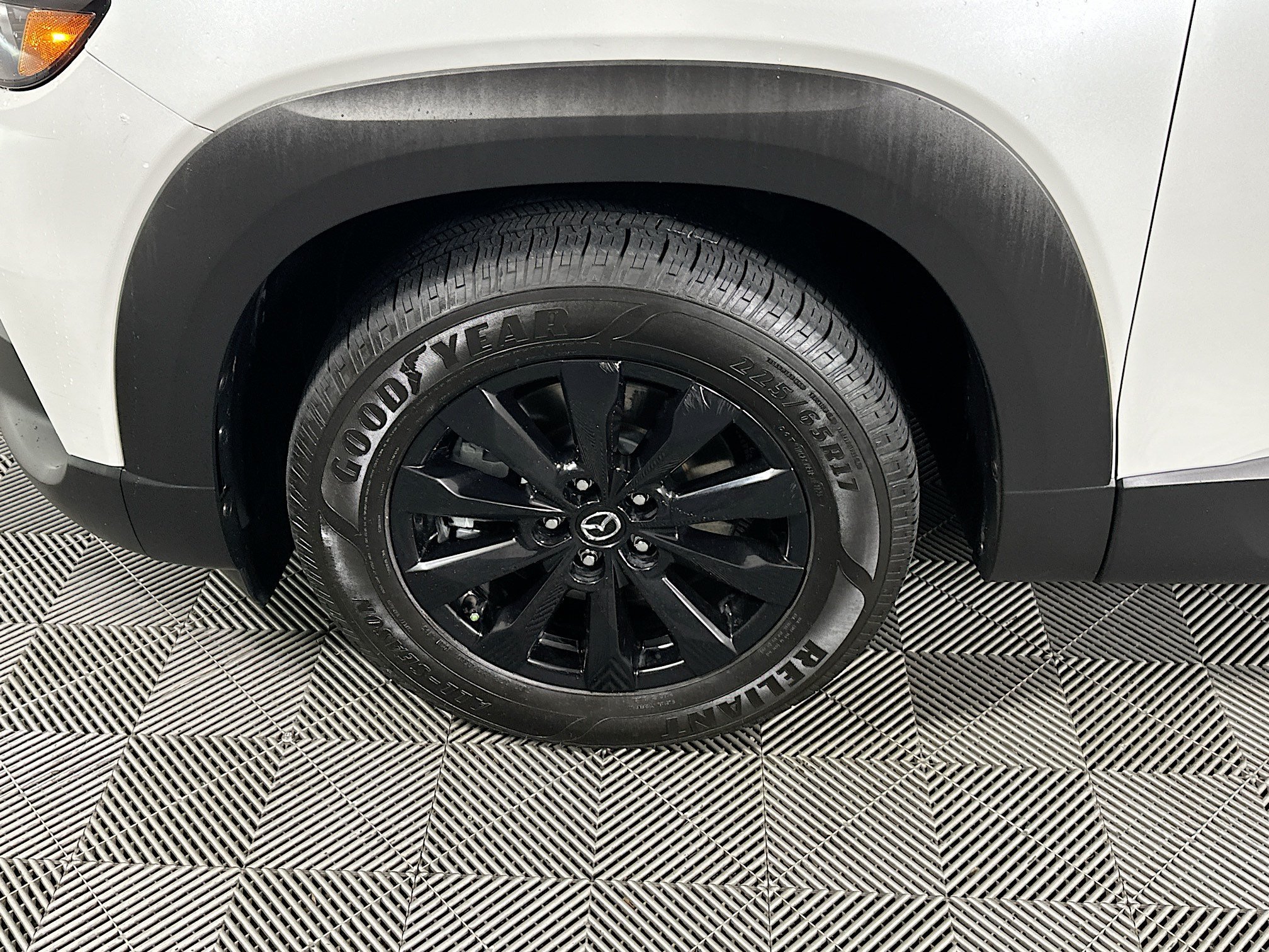 Used 2023 Wind Chill Pearl Mazda 2.5 S Preferred Plus Package image 11