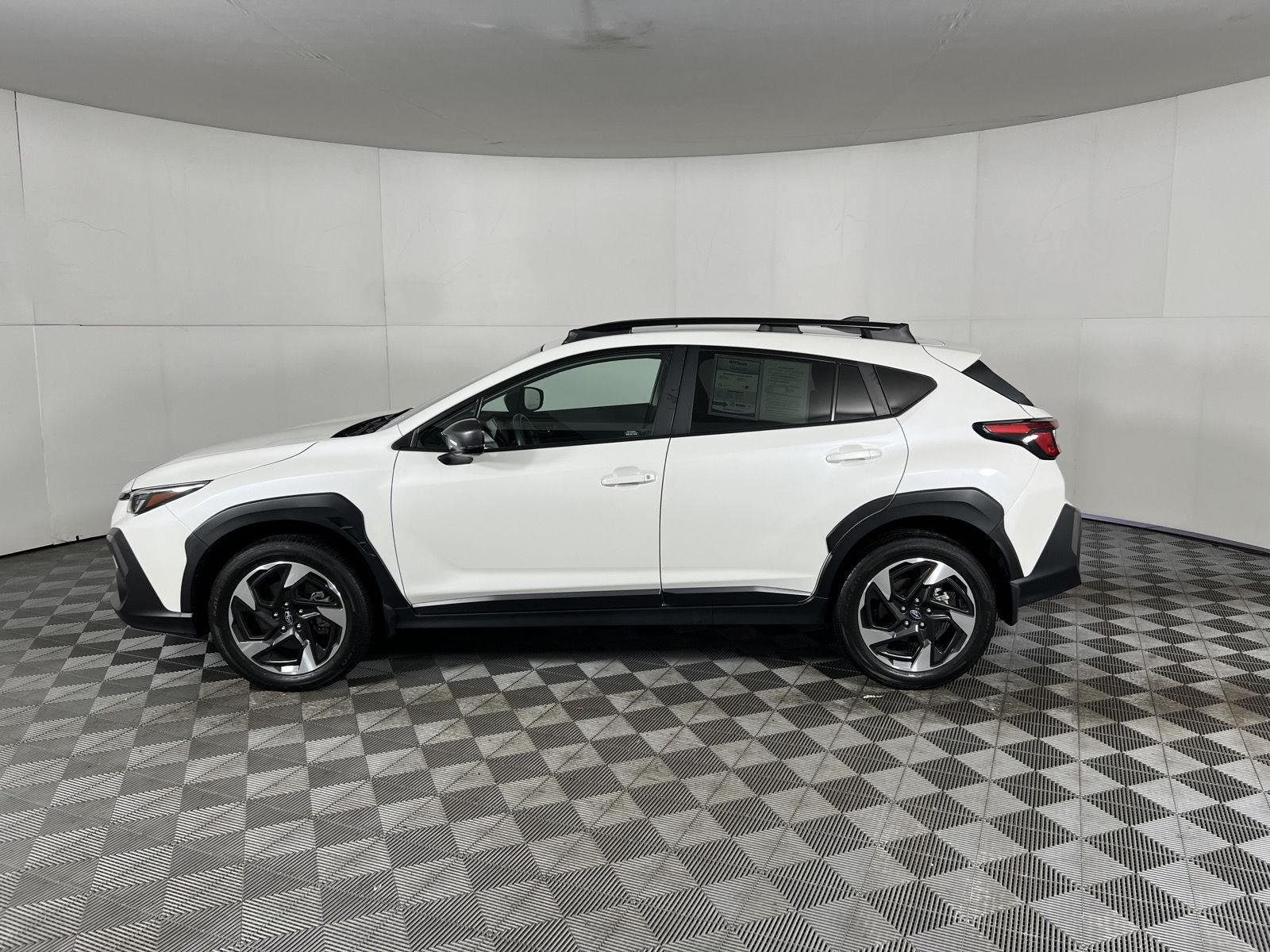 Used 2024 Crystal White Pearl Subaru Limited image 6