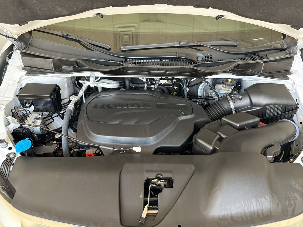 Used 2024  Honda EX-L image 36