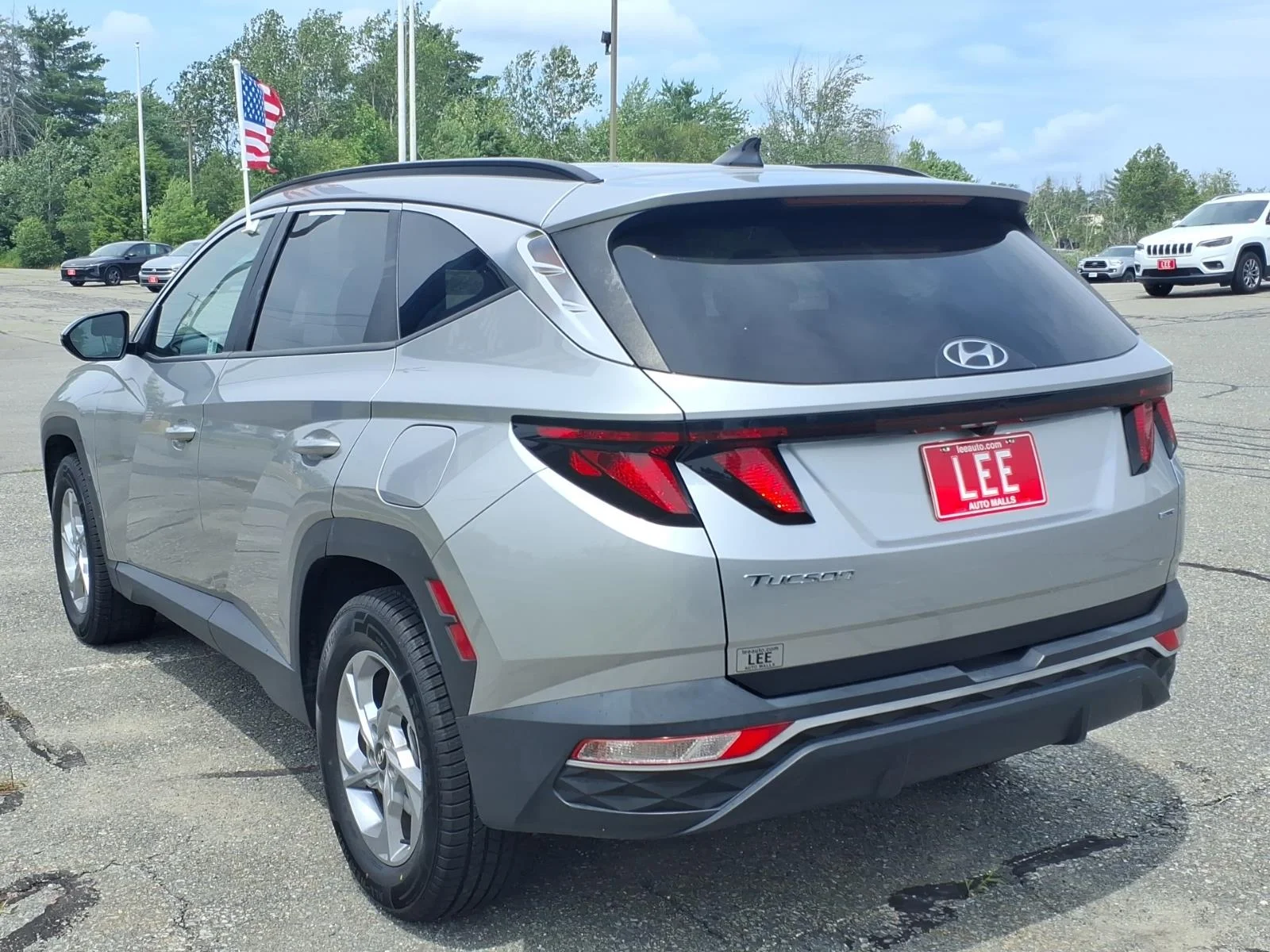 Used 2024 Shimmering Silver Hyundai SEL image 7