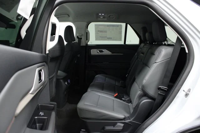 New 2026 Space White Metallic Ford Active image 37