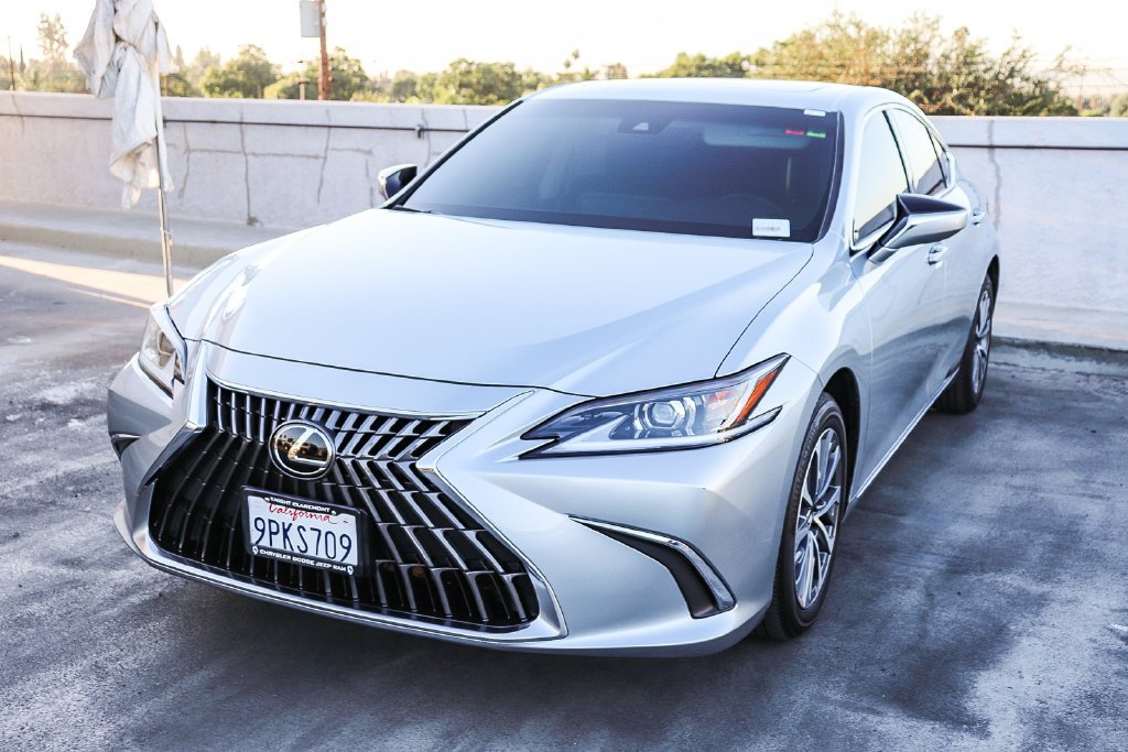 Used 2025 Iridium Lexus 350 image 4