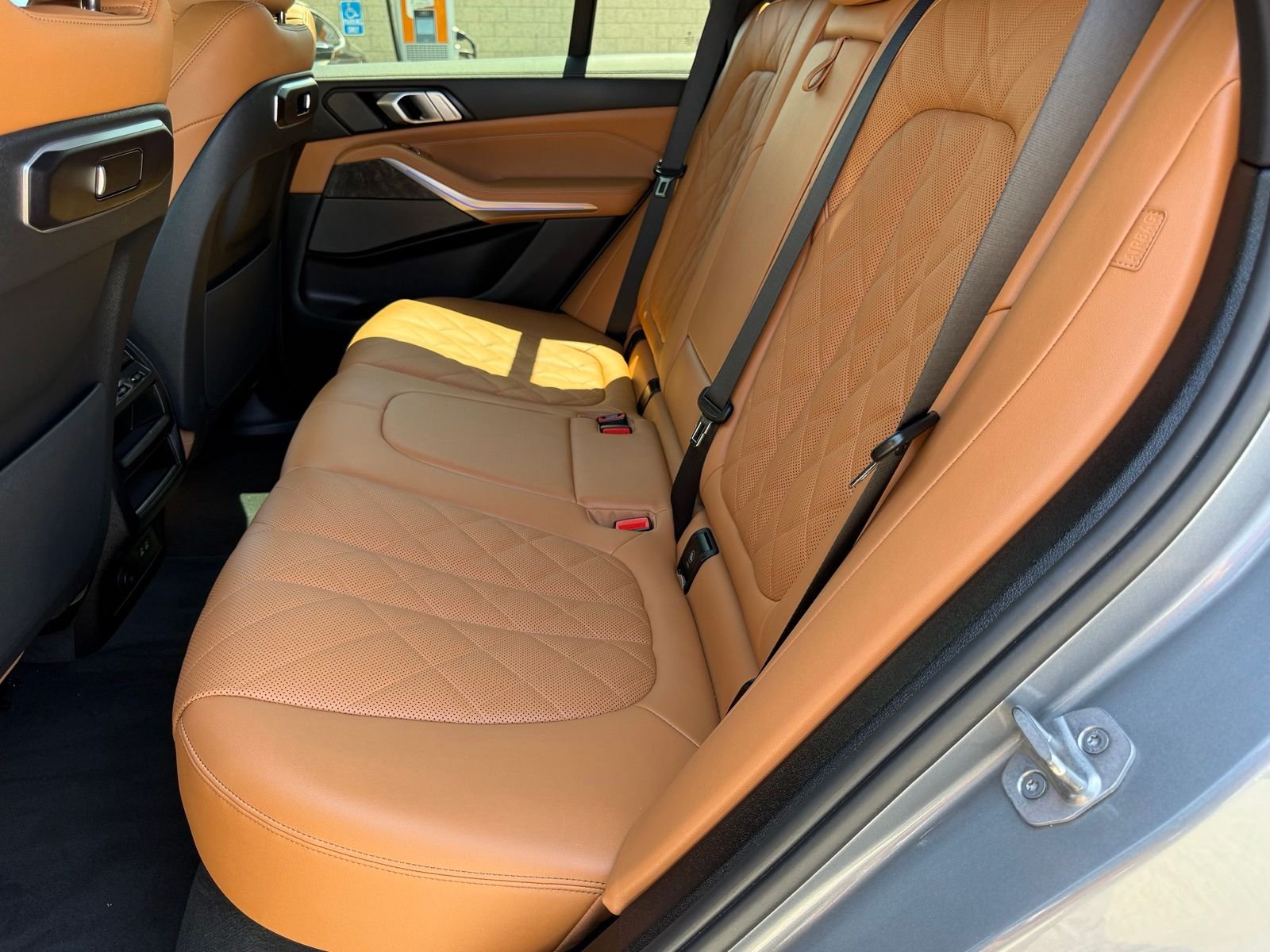 Used 2026 Skyscraper Grey Metallic BMW sDrive40i image 33