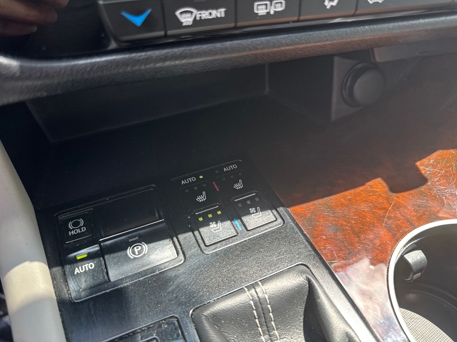 Used 2019 White Lexus 350 image 35