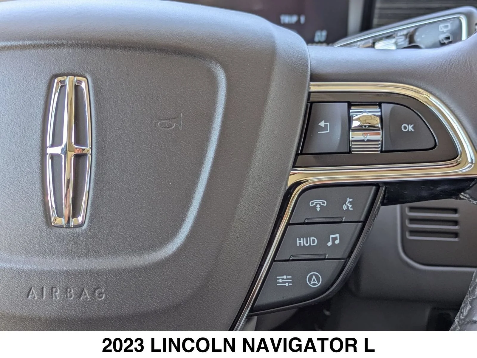 Used 2023 White Lincoln Black Label image 14