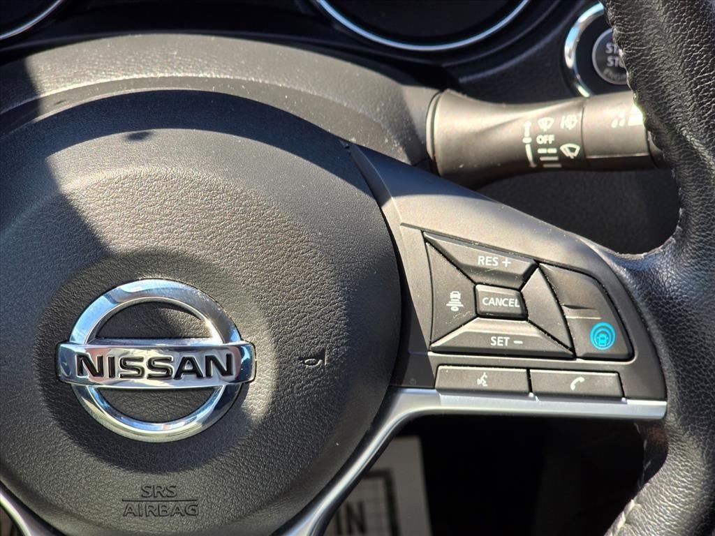 Used 2022 Gray Nissan SV image 16