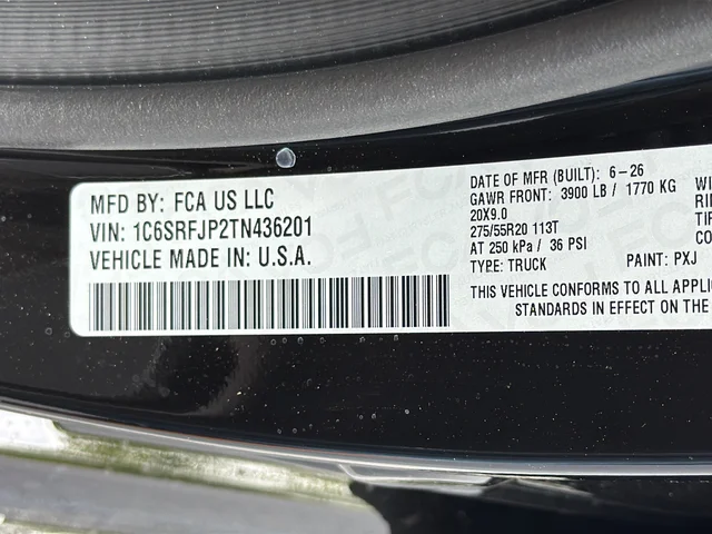 New 2026 Diamond Black Crystal Pearl-Coat Exterior Paint RAM Laramie image 30