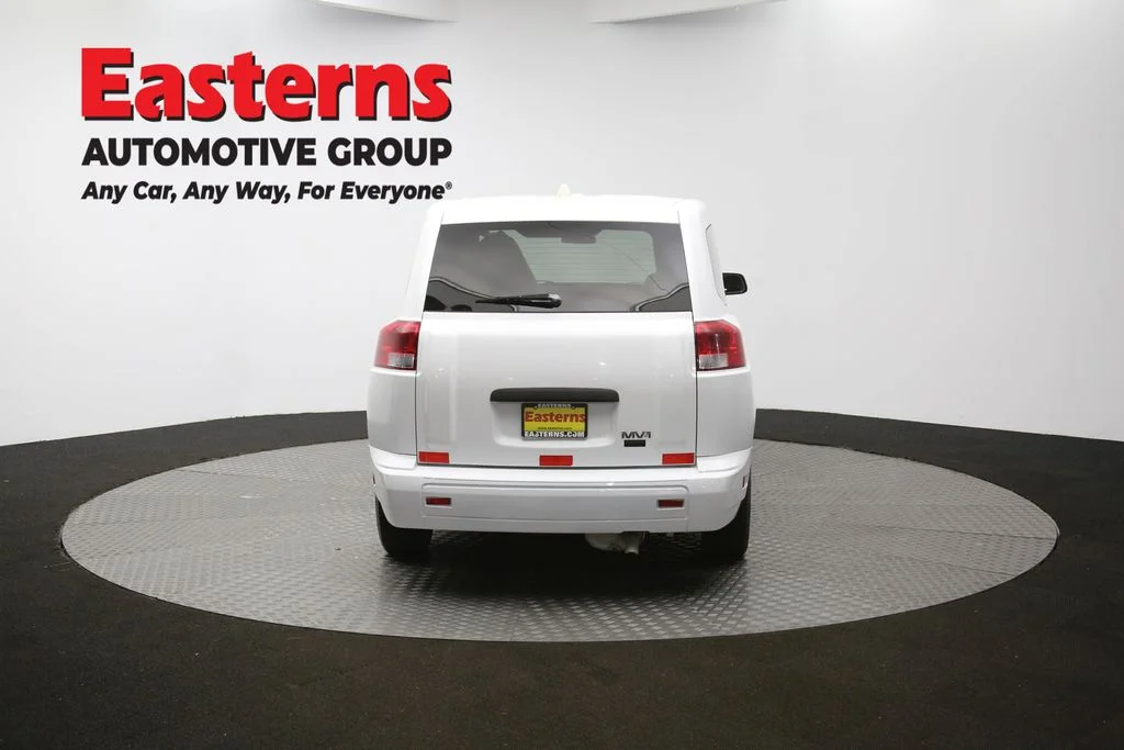 Used 2014 White VPG Taxi image 33