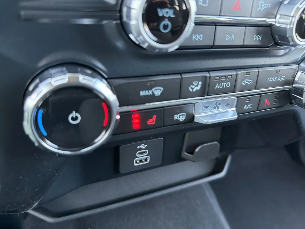 New 2026 Carbonized Gray Metallic Ford XLT image 13