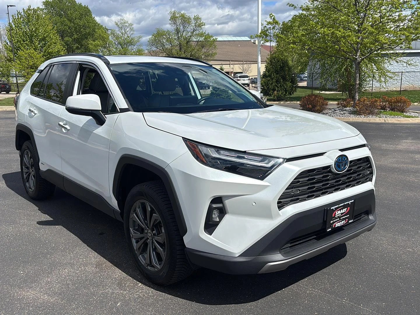 Used 2023 Wind Chill Pearl Toyota Limited image 9