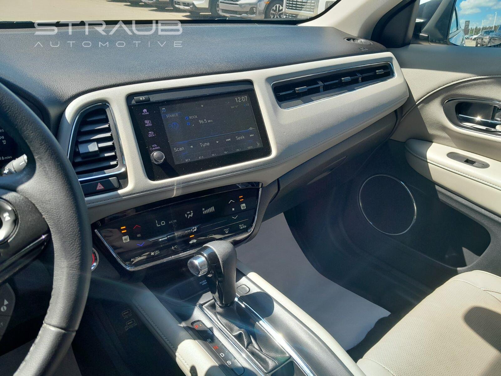 Used 2019 Lunar Silver Metallic Honda EX-L image 20