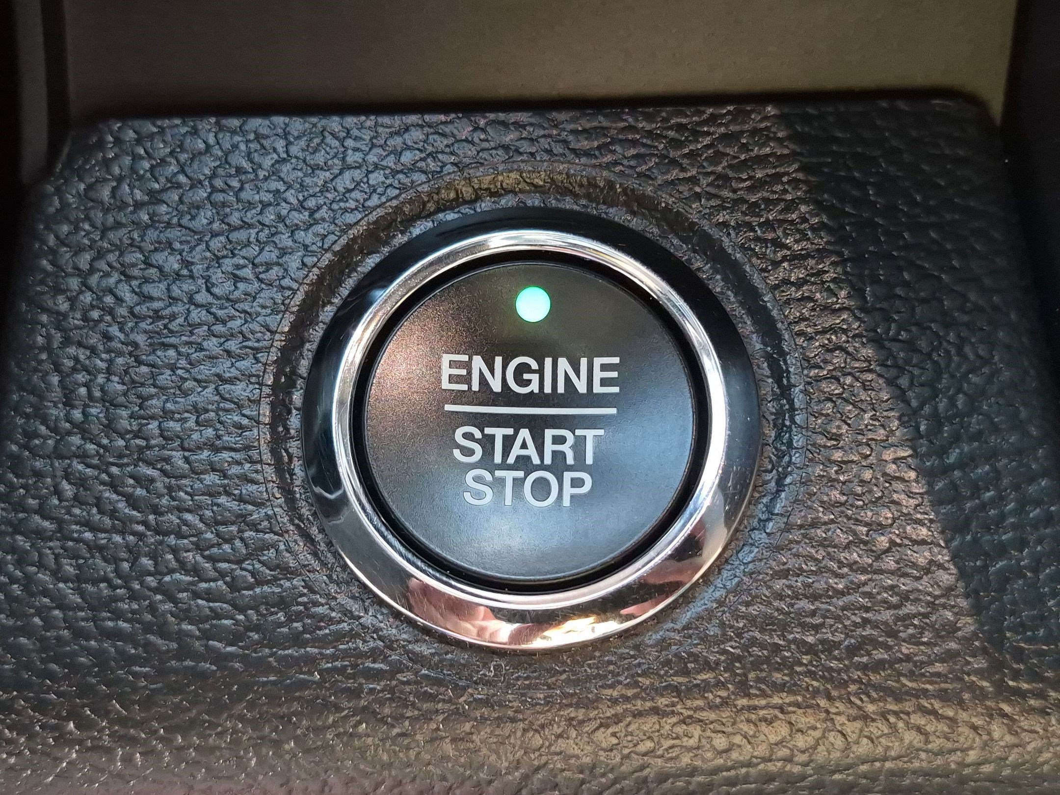 Used 2022 Gray Metallic Ford LARIAT image 19