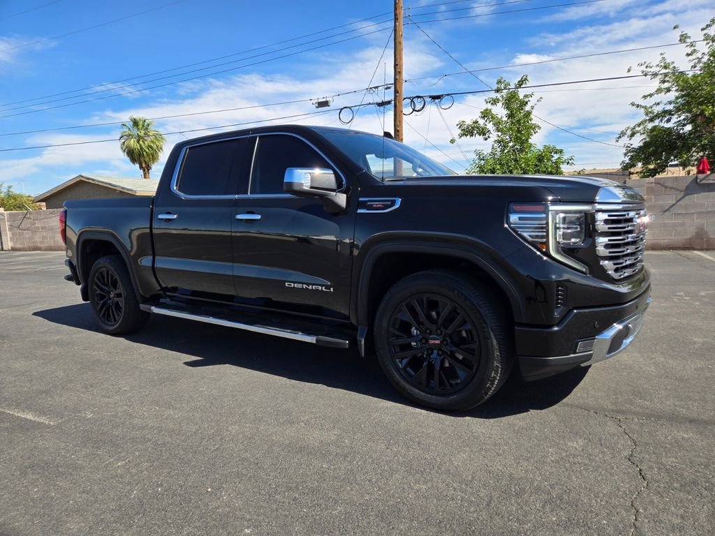 2023 GMC Sierra 4WD Crew Cab Short Box Denali's photo