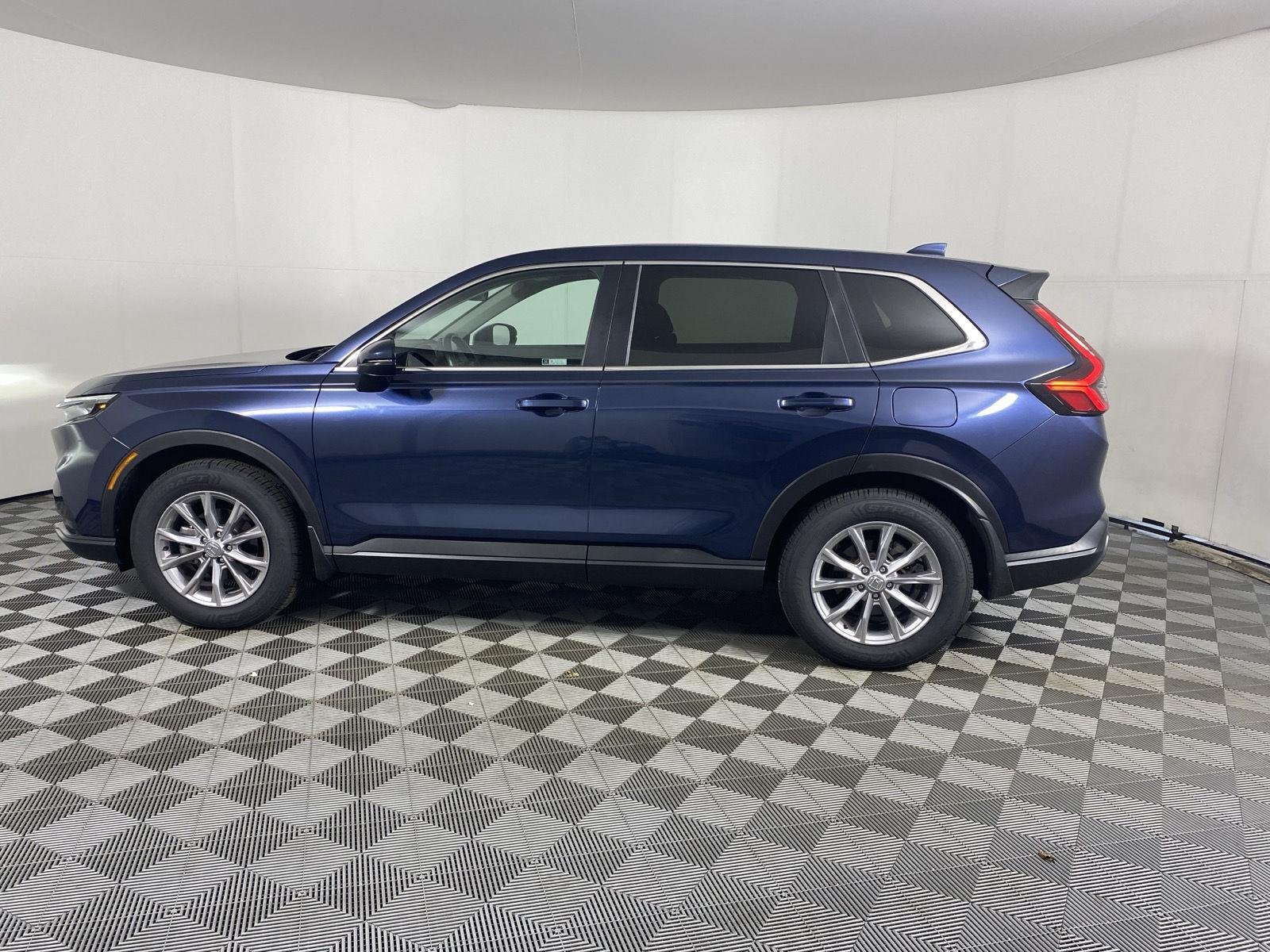 Used 2024 Canyon River Blue Metallic Honda EX image 4