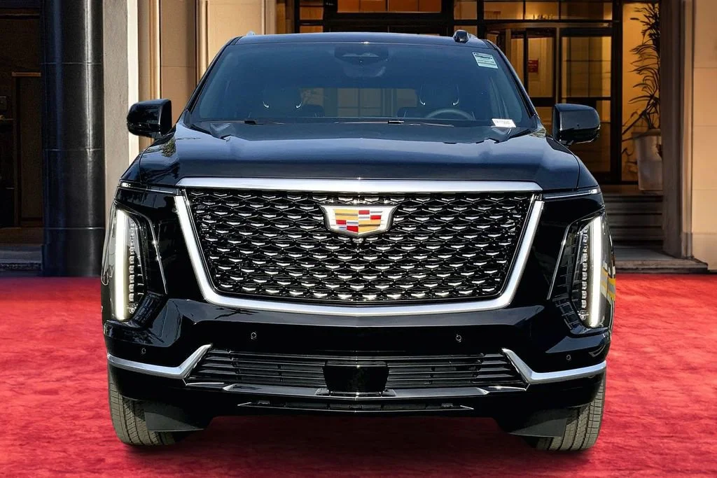 2026 Cadillac Escalade Luxury - Photo 3