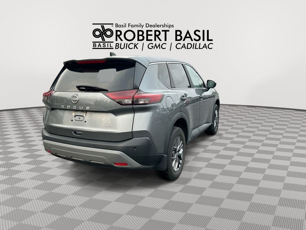 Used 2023 Gray Nissan S image 8