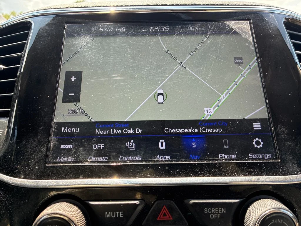 Used 2022 Black Jeep Laredo E image 19