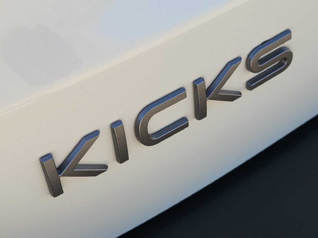 2026 Nissan KICKS SR - Photo 9