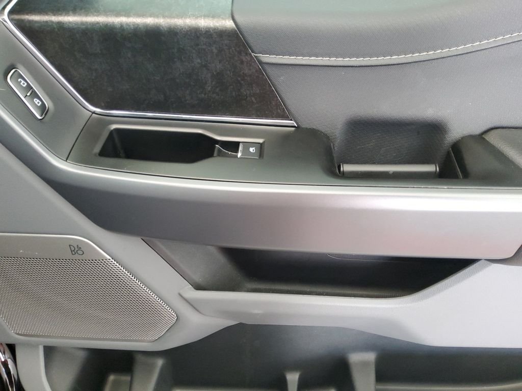 Used 2025 Black Ford Flash image 15
