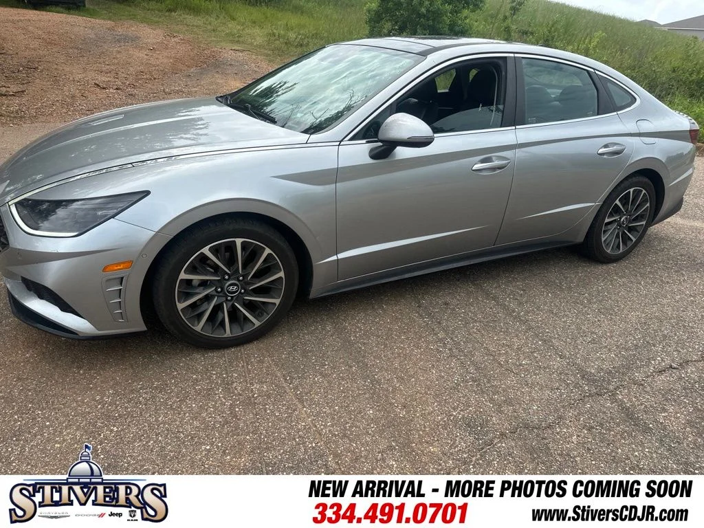 Used 2021 Silver Hyundai Limited image 5