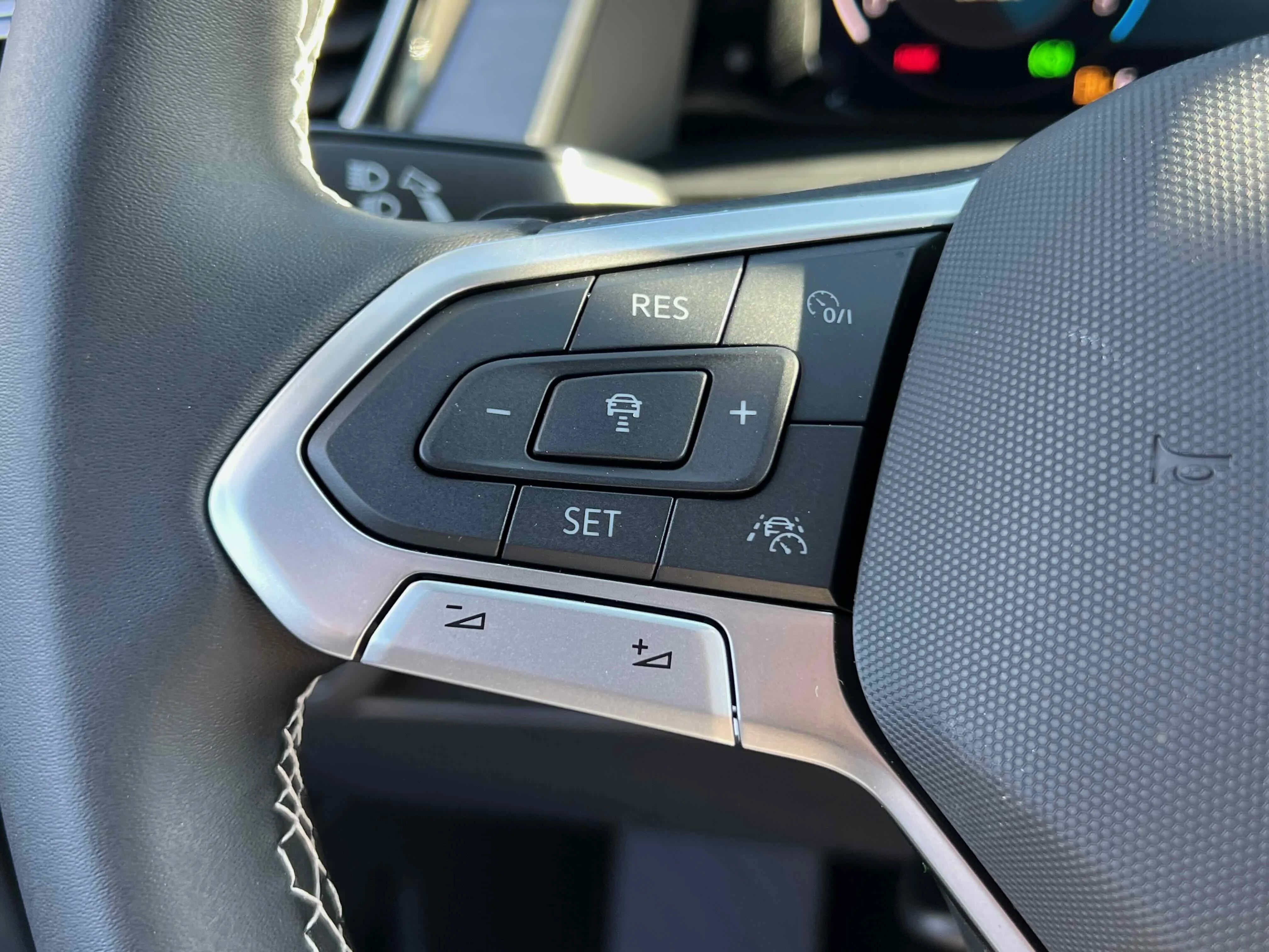 New 2026 Gray Volkswagen 2.0T SE w/Technology image 33