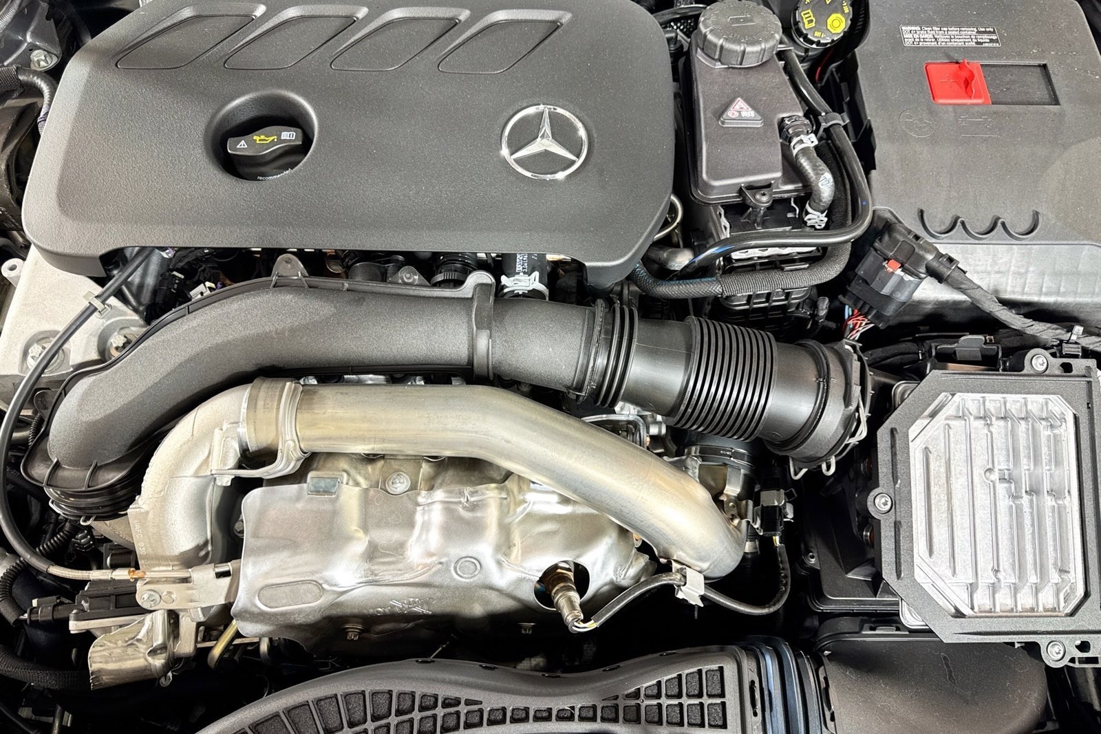 New 2026 Mountain Grey Metallic Mercedes-Benz GLB 250 image 28