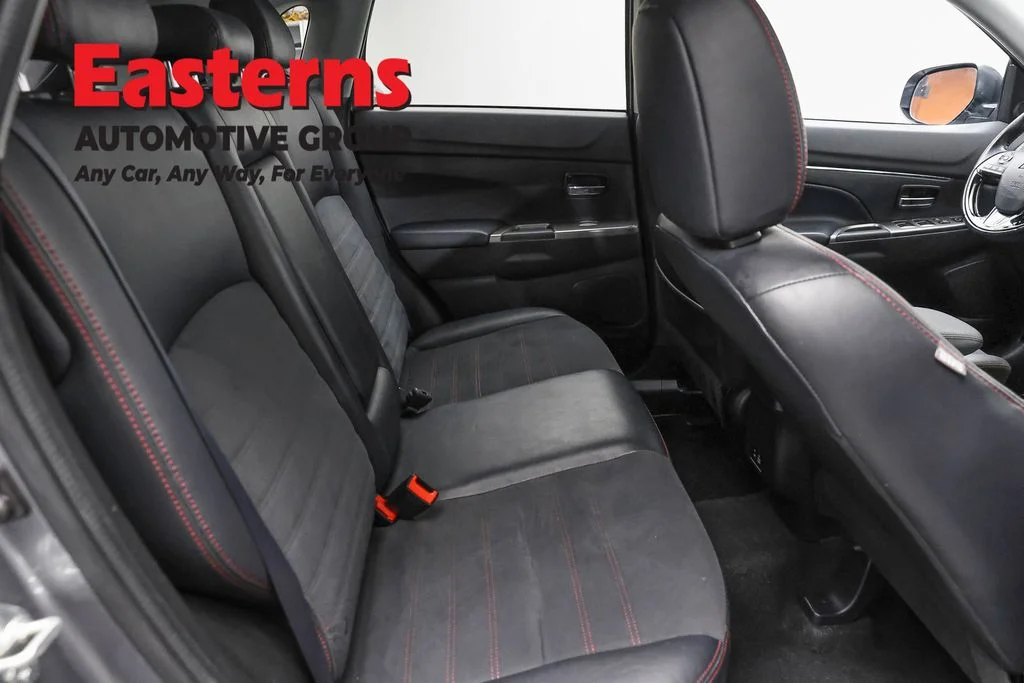 Used 2022 Silver Mitsubishi 2.0 SE image 23