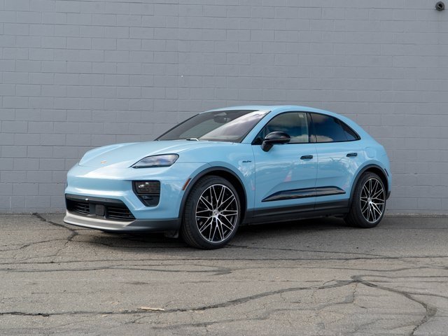 2025 Porsche Macan Base