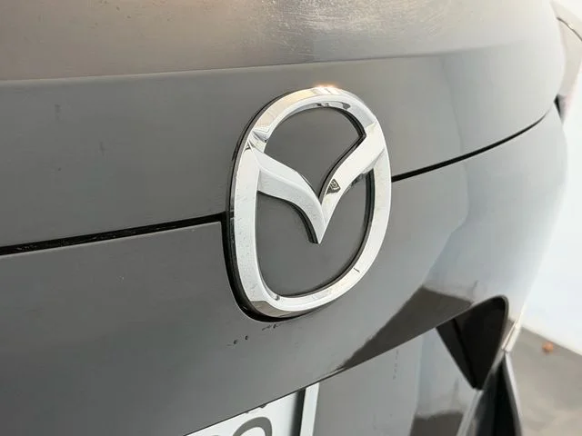 Used 2018 Black Mazda Grand Touring image 9