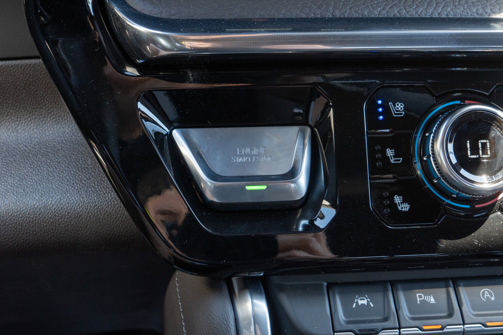 New 2026 Glacier White Tricoat GMC Denali image 25