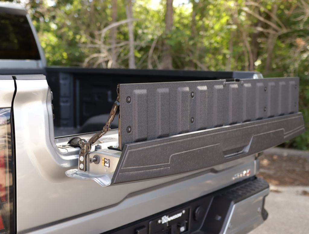 New 2026 Sterling Metallic GMC AT4 image 34