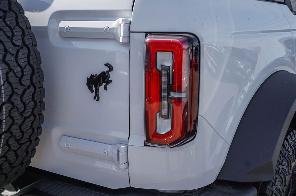 New 2026 Oxford White Ford Badlands image 7