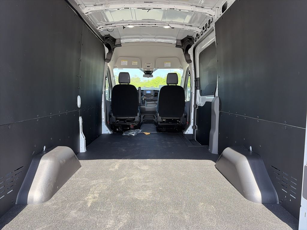 New 2024 Oxford White Ford Cargo Van image 31