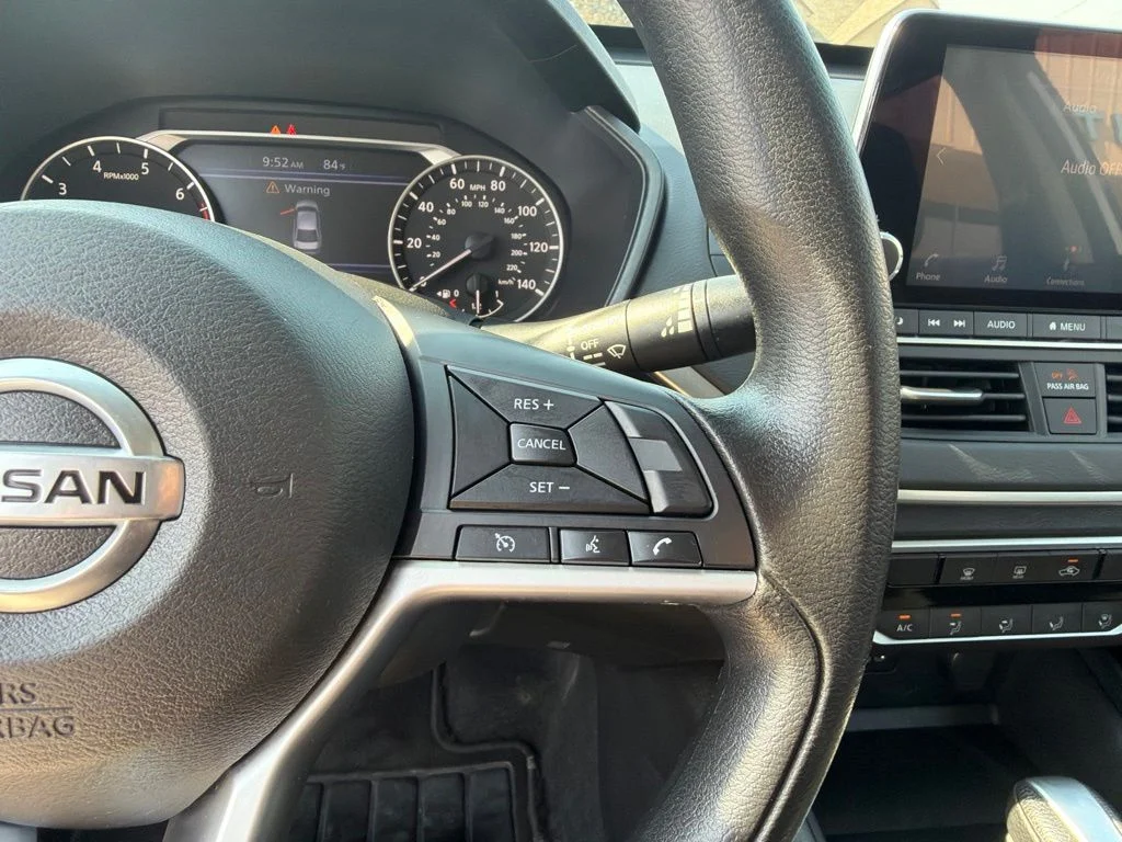 Used 2020 Silver Nissan 2.5 S image 10