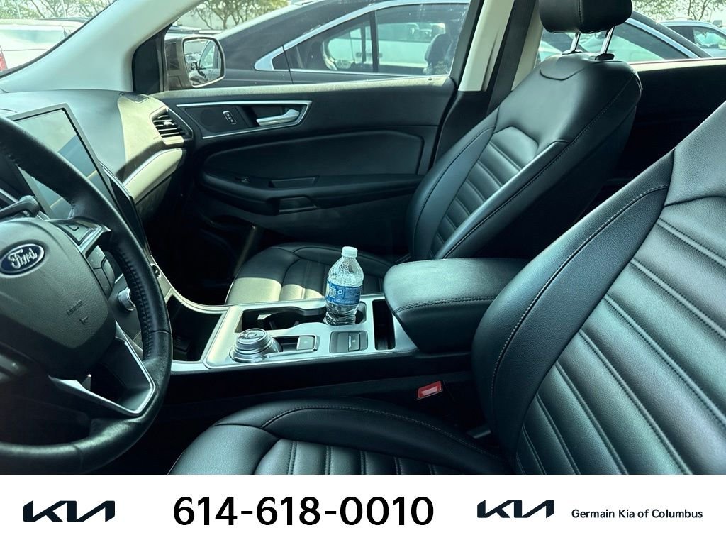 Used 2021 Black Ford SEL image 7
