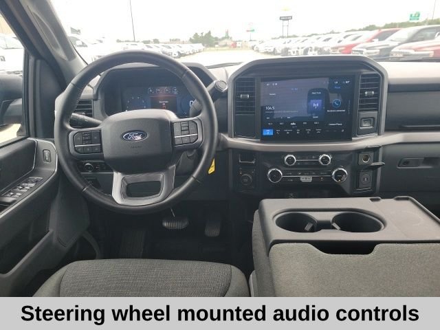 Used 2025 Gray Metallic Ford XLT image 4