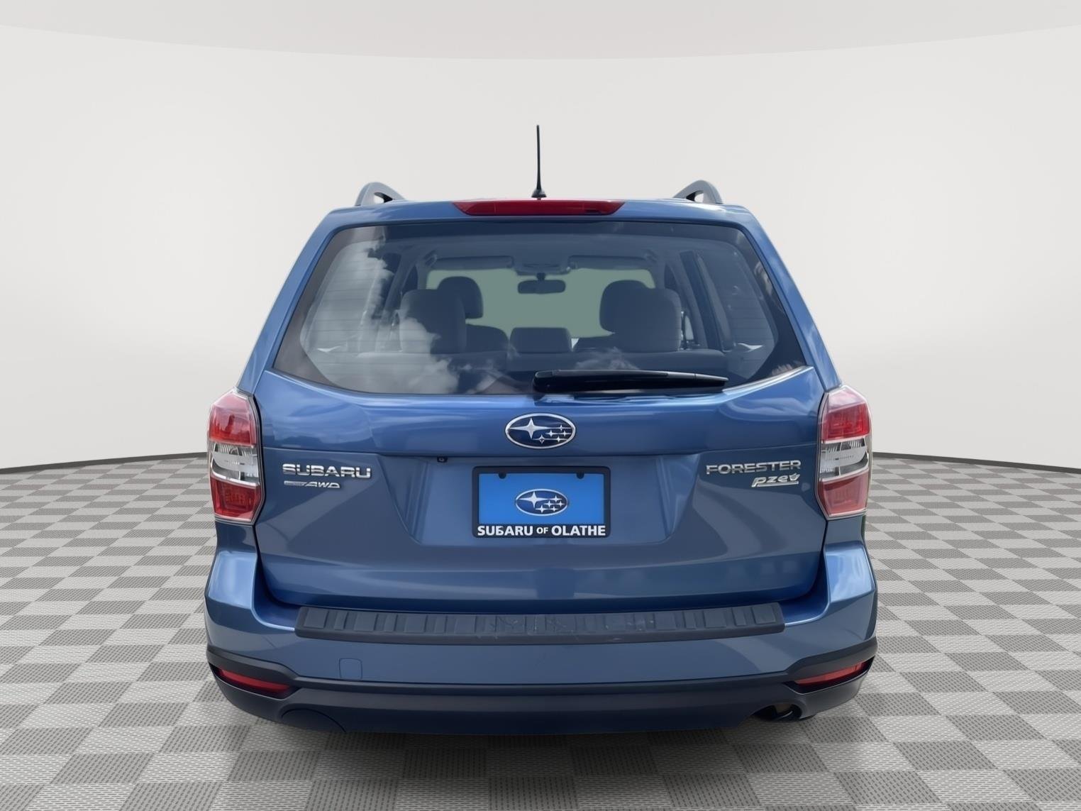 Used 2015 Quartz Blue Pearl Subaru 2.5i image 7