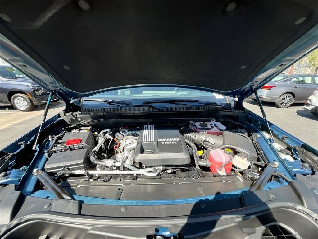 2025 Chevrolet Tahoe Premier - Photo 31