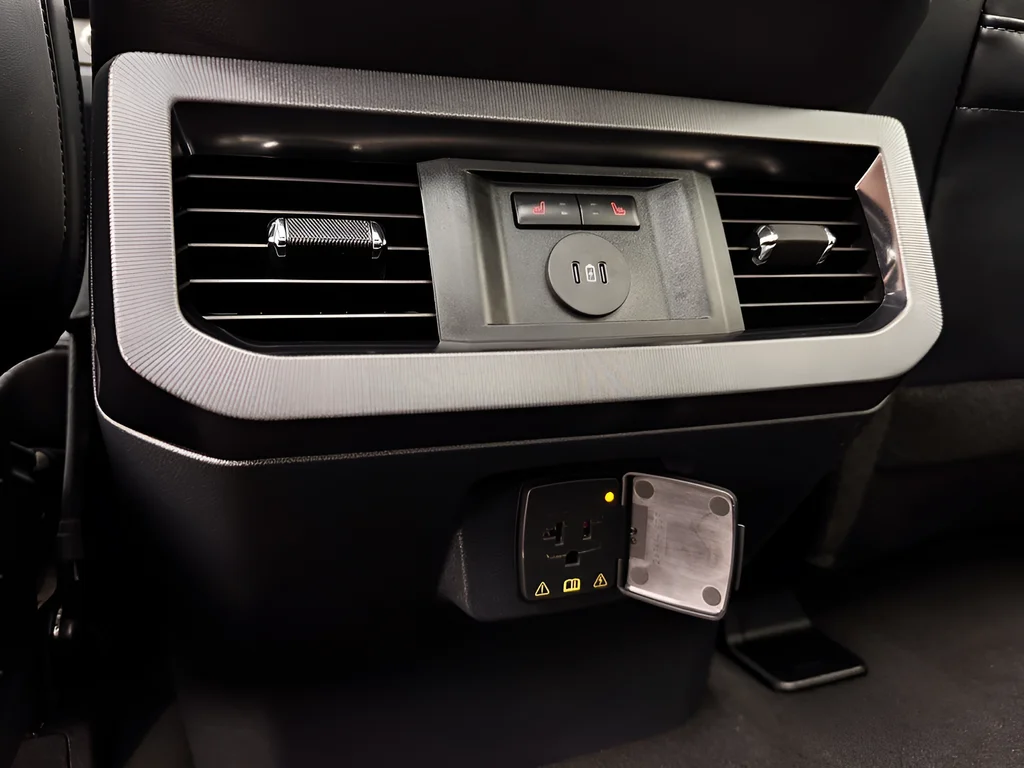 Used 2026 Gray Ford Platinum image 28
