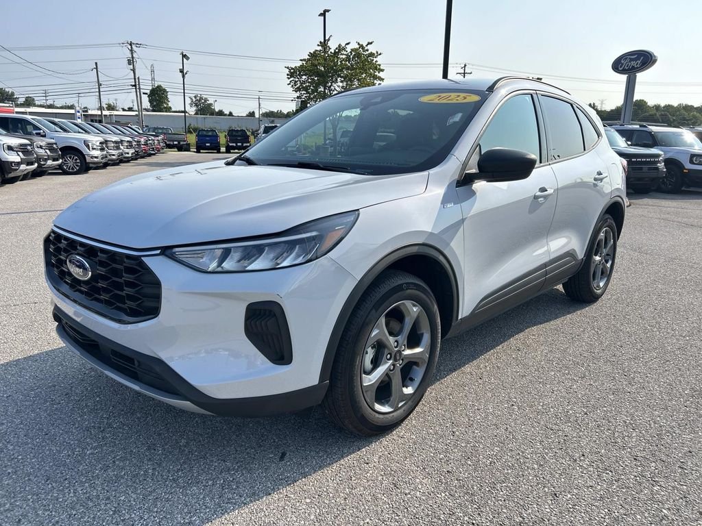 Used 2025 Silver Metallic Ford ST-Line image 8