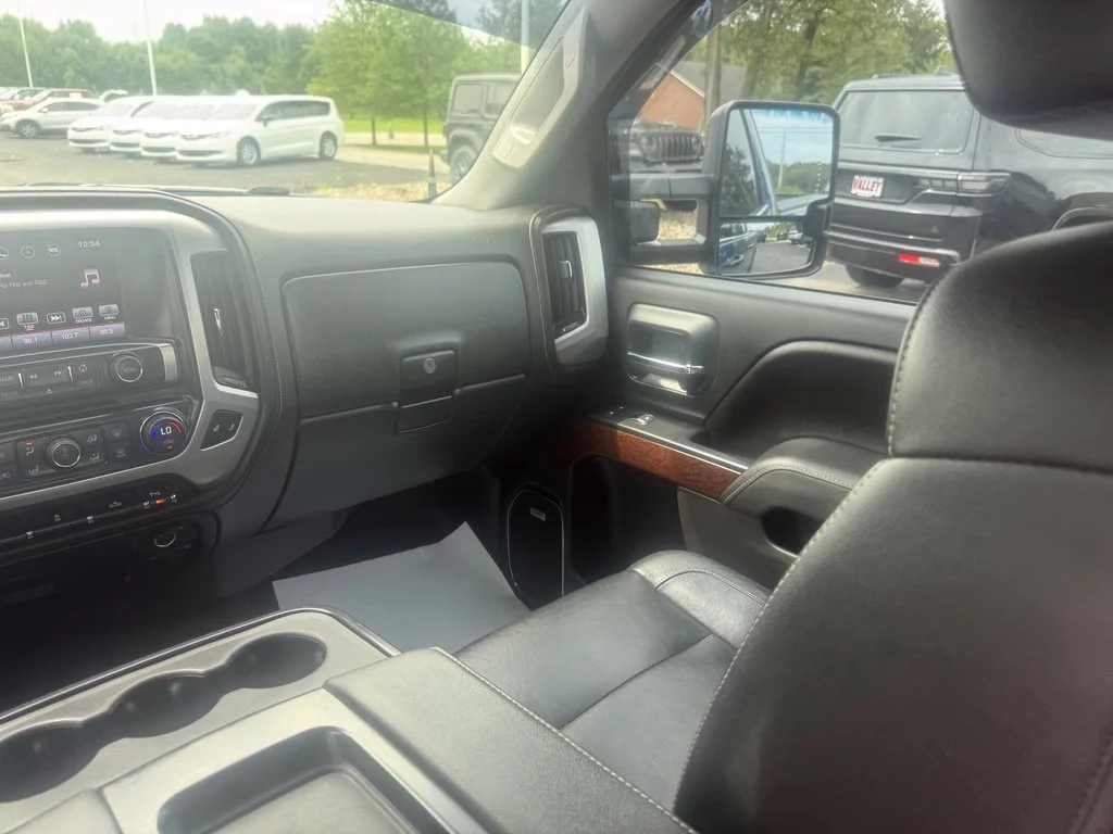 Used 2016 Blue GMC SLT image 34