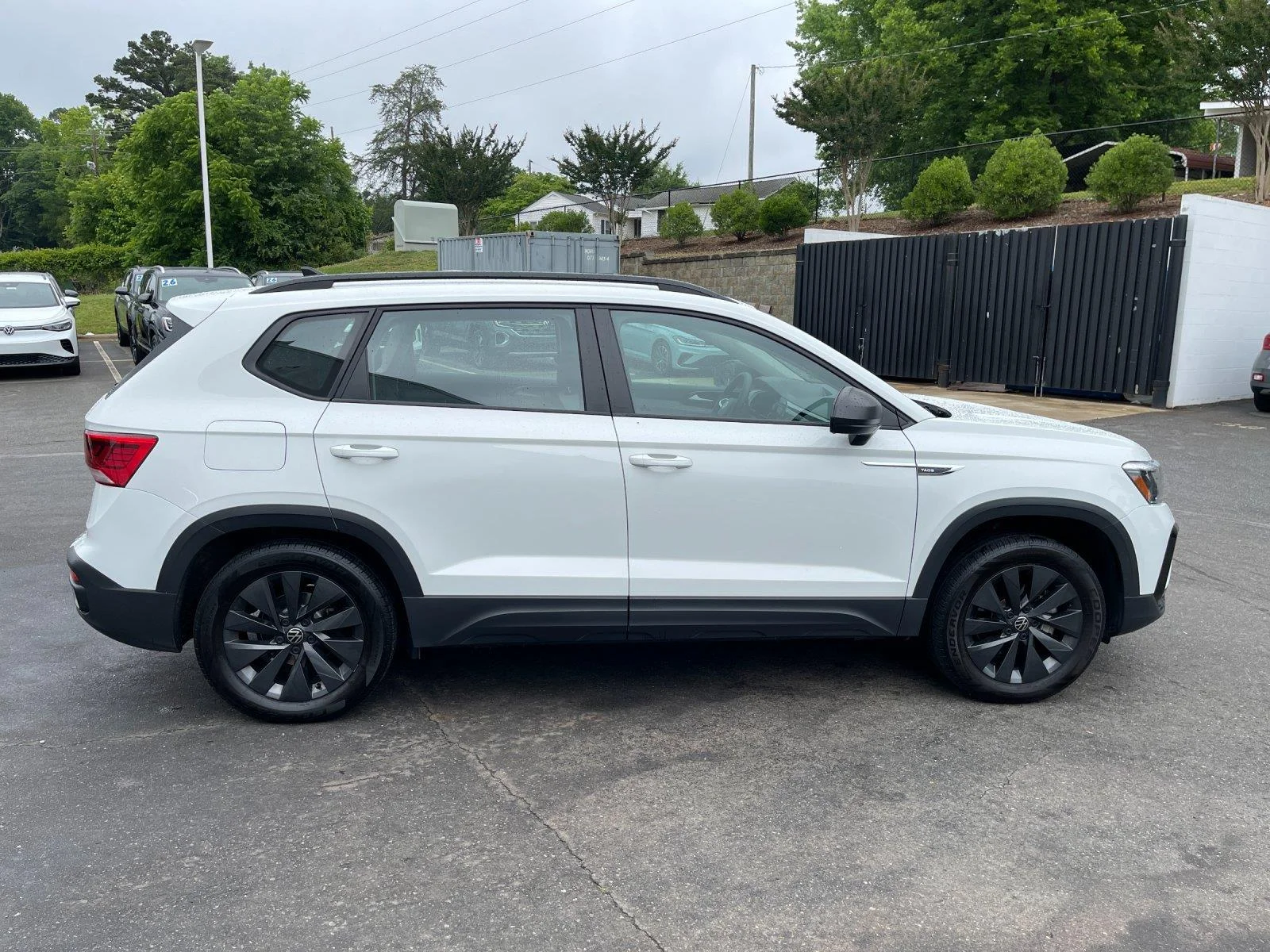 Used 2022 Pure White Volkswagen S image 6