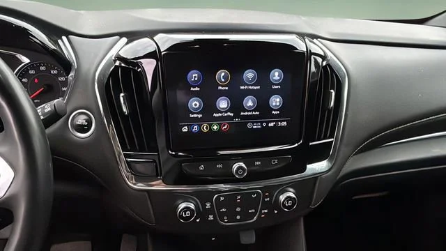Used 2023 Sterling Gray Metallic Chevrolet LT Leather image 18
