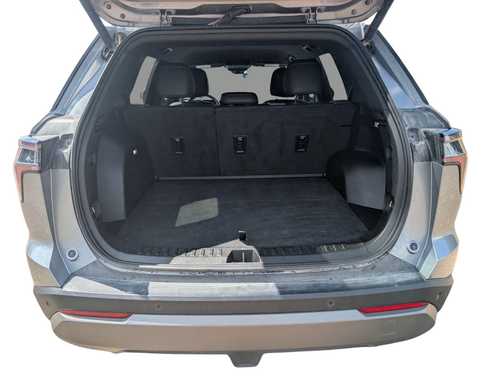 Used 2025 Sterling Gray Metallic Chevrolet LT image 35