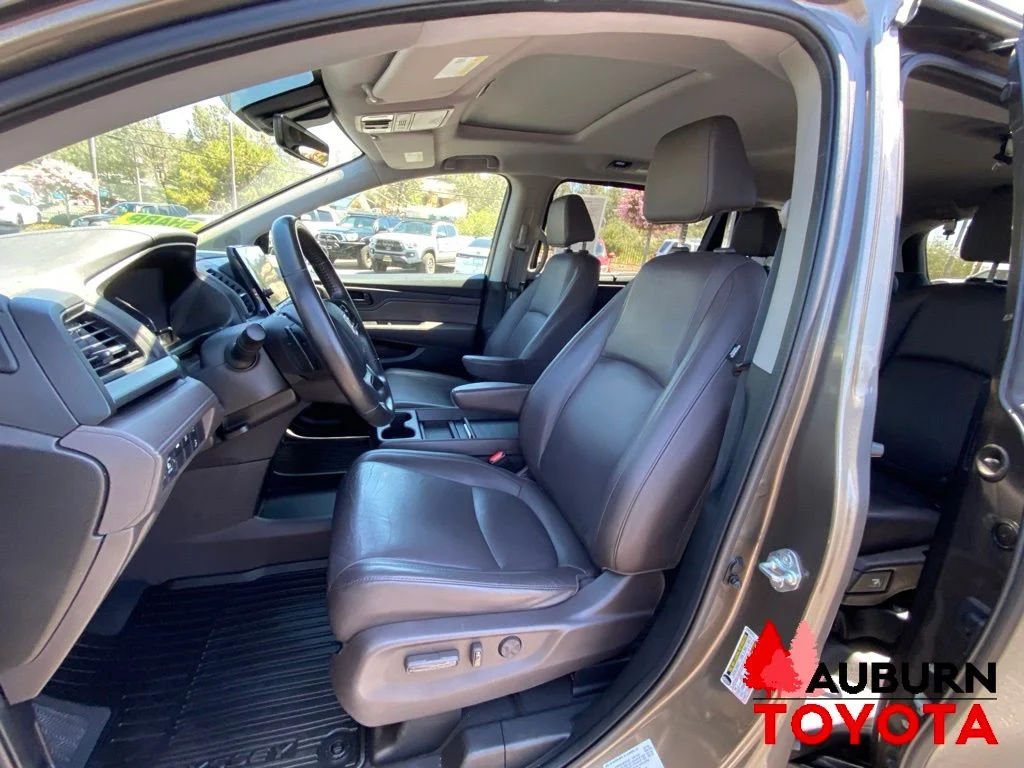 Used 2019 Modern Steel Metallic Honda EX-L image 31