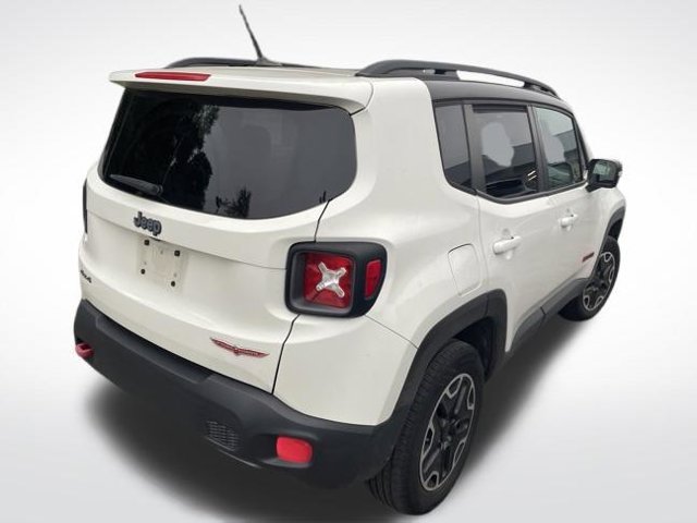 Used 2016 White Jeep Trailhawk image 10