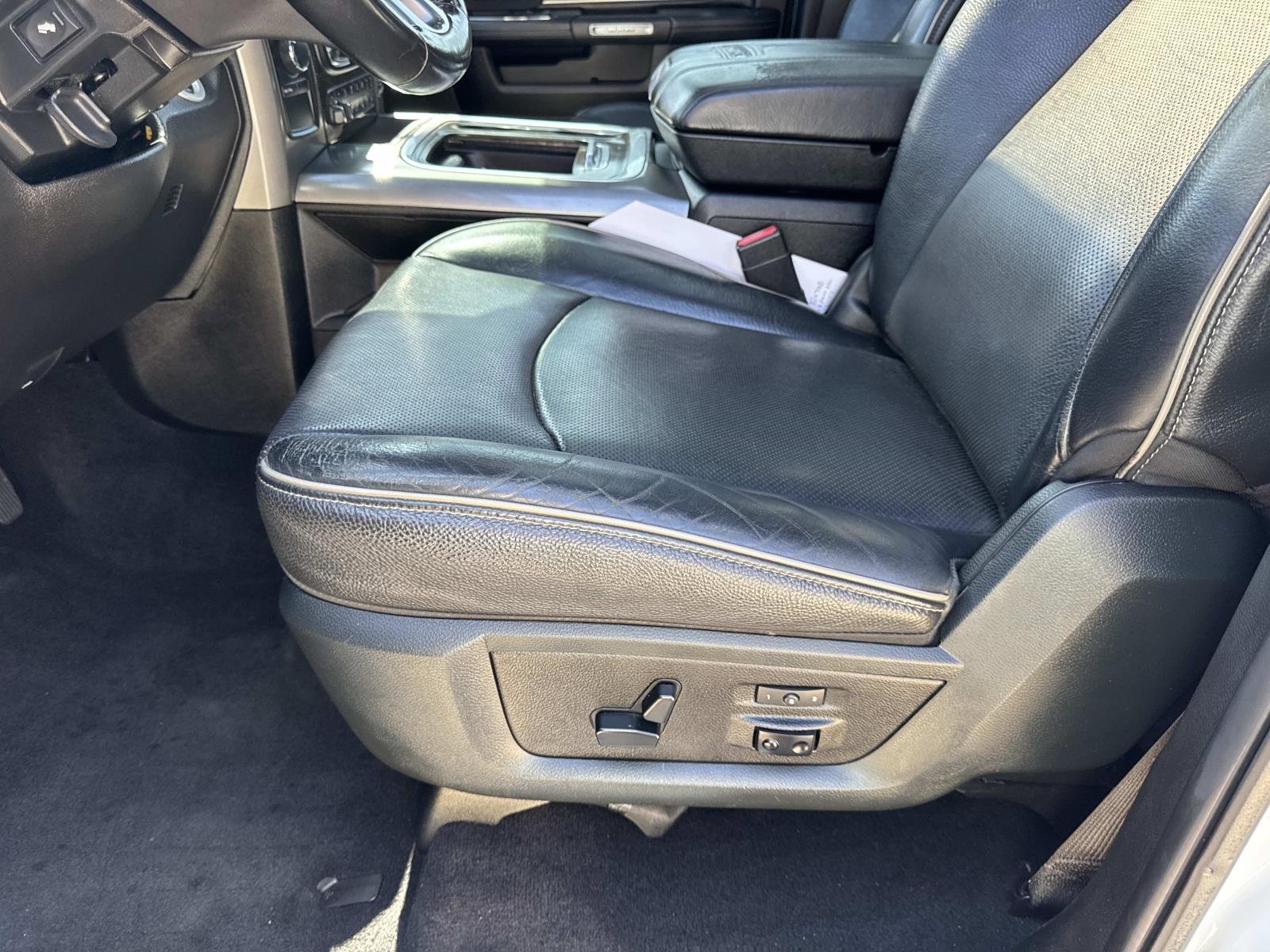 Used 2018 Bright White Clearcoat Ram Limited image 16